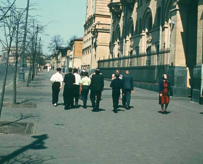 Американський прапор на будівлі нового американського посольства в Москві. Вулиця Чайковського (нині – Новинський бульвар)