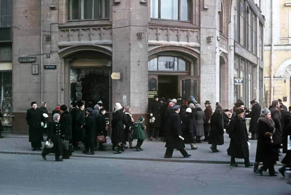 Ріг ЦУМу на площі Свердлова (нині – Театральна) в Москві